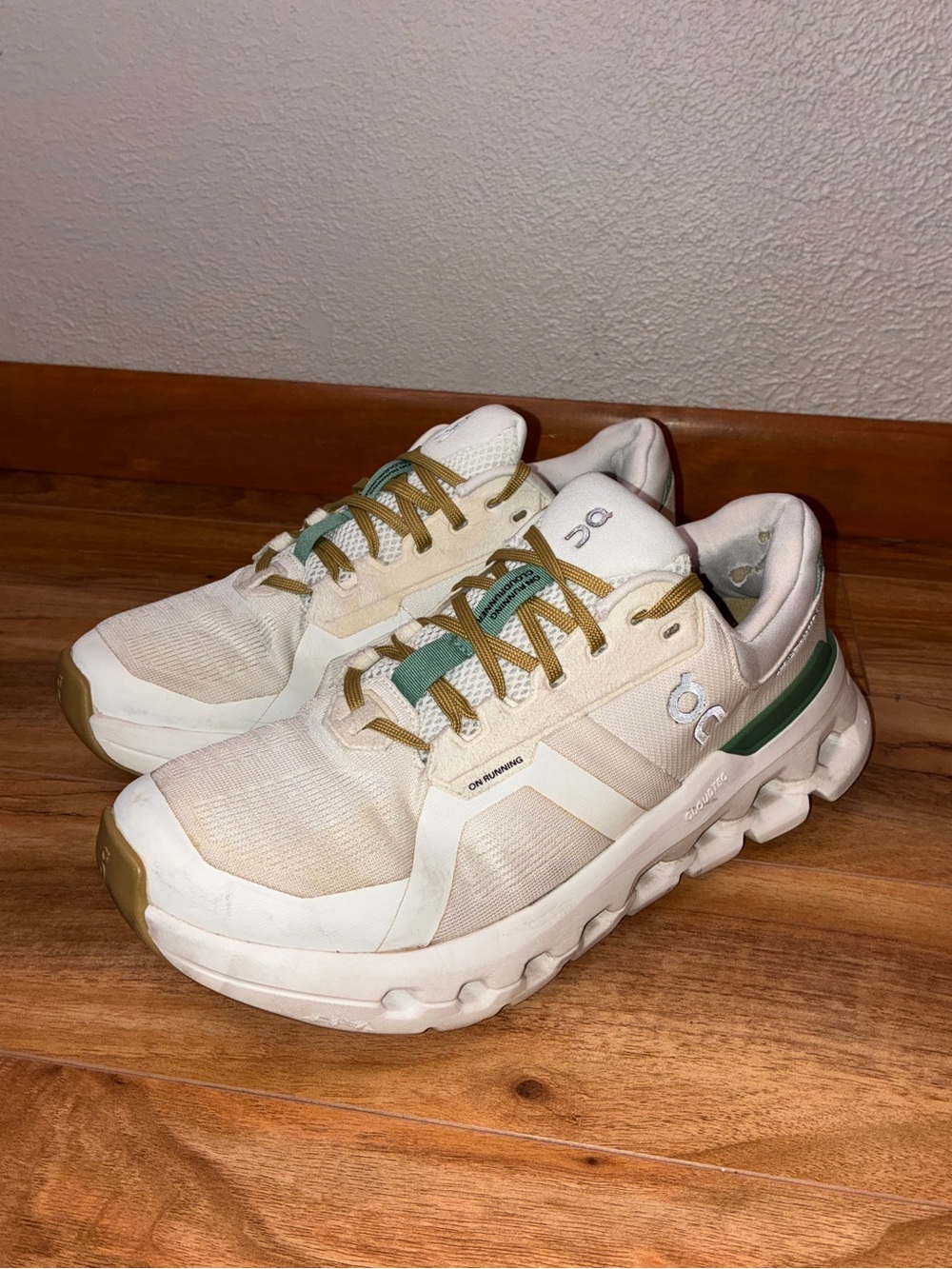 On Cloud Women’s Cloudrunner Athletic Running Sneaker Shoes, white- size 9.5